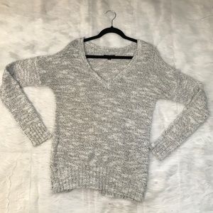 🦅 American Eagle Outfitters Sweater